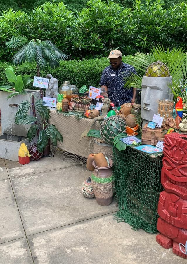 Pop-up Tiki Bar package - The original Freaki Tiki mobile bar setup. Able to fit almost any location; ideal for backyards, indoors, & poolside parties